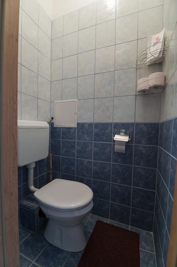 Lujzi Apartman Егер Екстериор снимка